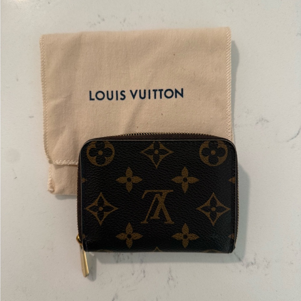 Louis Vuitton Monogram Zippy Wallet